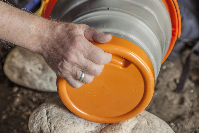 10L Collapsible Bucket with Collapsible Stand