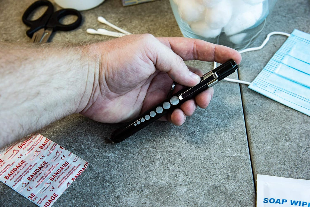 Medical Pen Light with Pupil Gauge, Batteries Included (4 Pack)