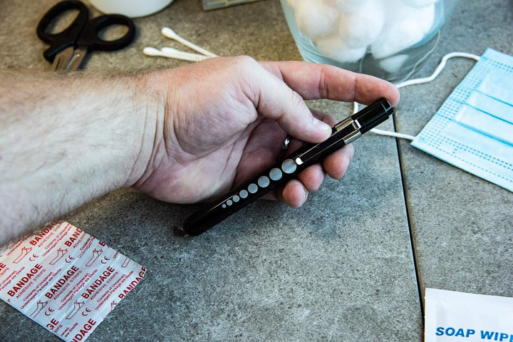 Medical Pen Light with Pupil Gauge, Batteries Included (4 Pack)